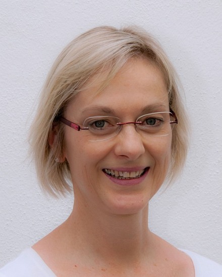 <strong>KATHRIN DECHANGE</strong>